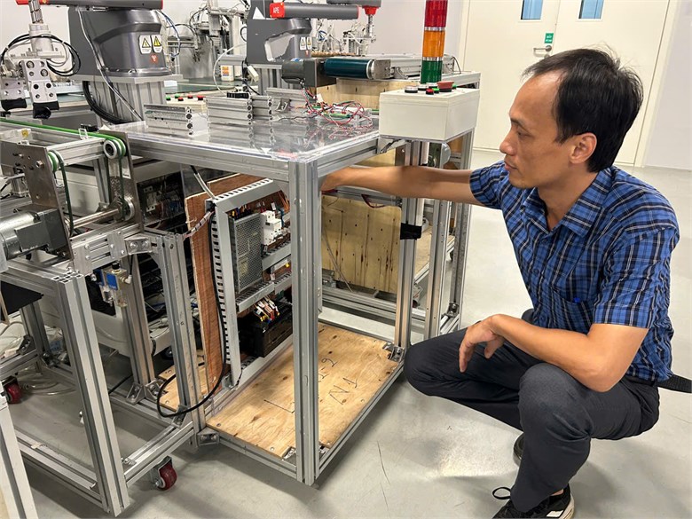 Đào tạo gắn kết doanh nghiệp qua hoạt động cử giảng viên tiếp nhận, chuyển giao công nghệ từ thực tiễn sản xuất