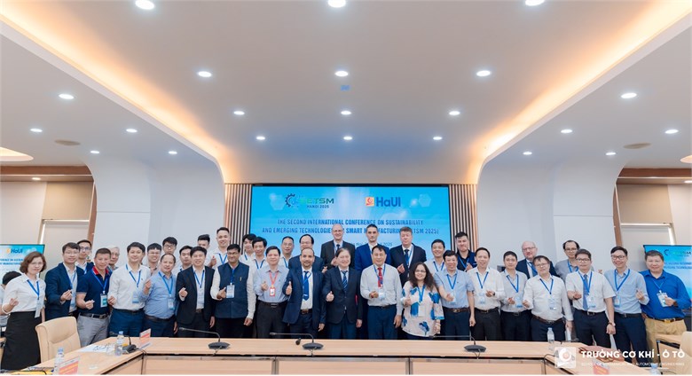 Trường Cơ khí - Ô tô: Nâng tầm Kỹ sư Việt, khẳng định vị thế toàn cầu với chương trình chuẩn ABET giảng dạy bằng tiếng Anh