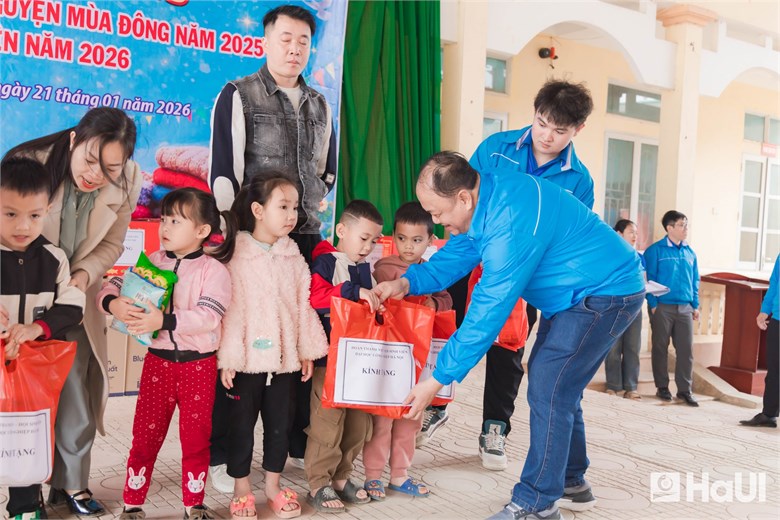 Hành trình “Đông ấm vùng cao”: Tuổi trẻ viết nên câu chuyện tử tế nơi vùng cao Tân Mai