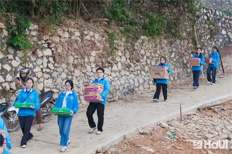 Hành trình “Đông ấm vùng cao”: Tuổi trẻ viết nên câu chuyện tử tế nơi vùng cao Tân Mai