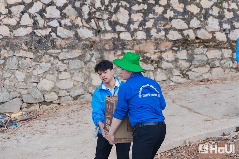 Hành trình “Đông ấm vùng cao”: Tuổi trẻ viết nên câu chuyện tử tế nơi vùng cao Tân Mai