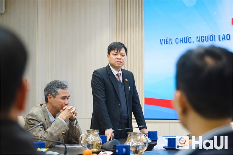 Tri ân những đóng góp bền bỉ cho sự phát triển của Đại học Công nghiệp Hà Nội