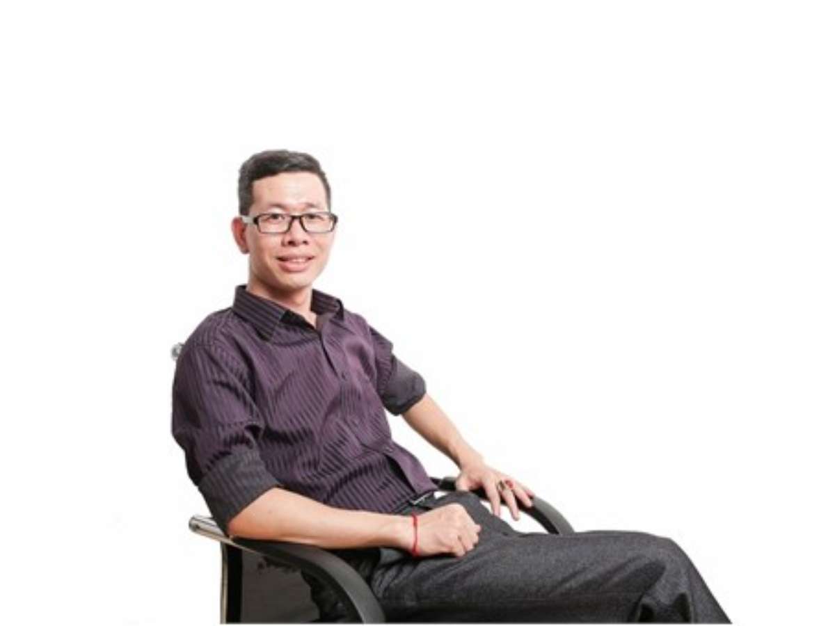 Nguyễn Huy Du– Tác giả sáng chế đèn học thông minh « THE SMART LIGHT »